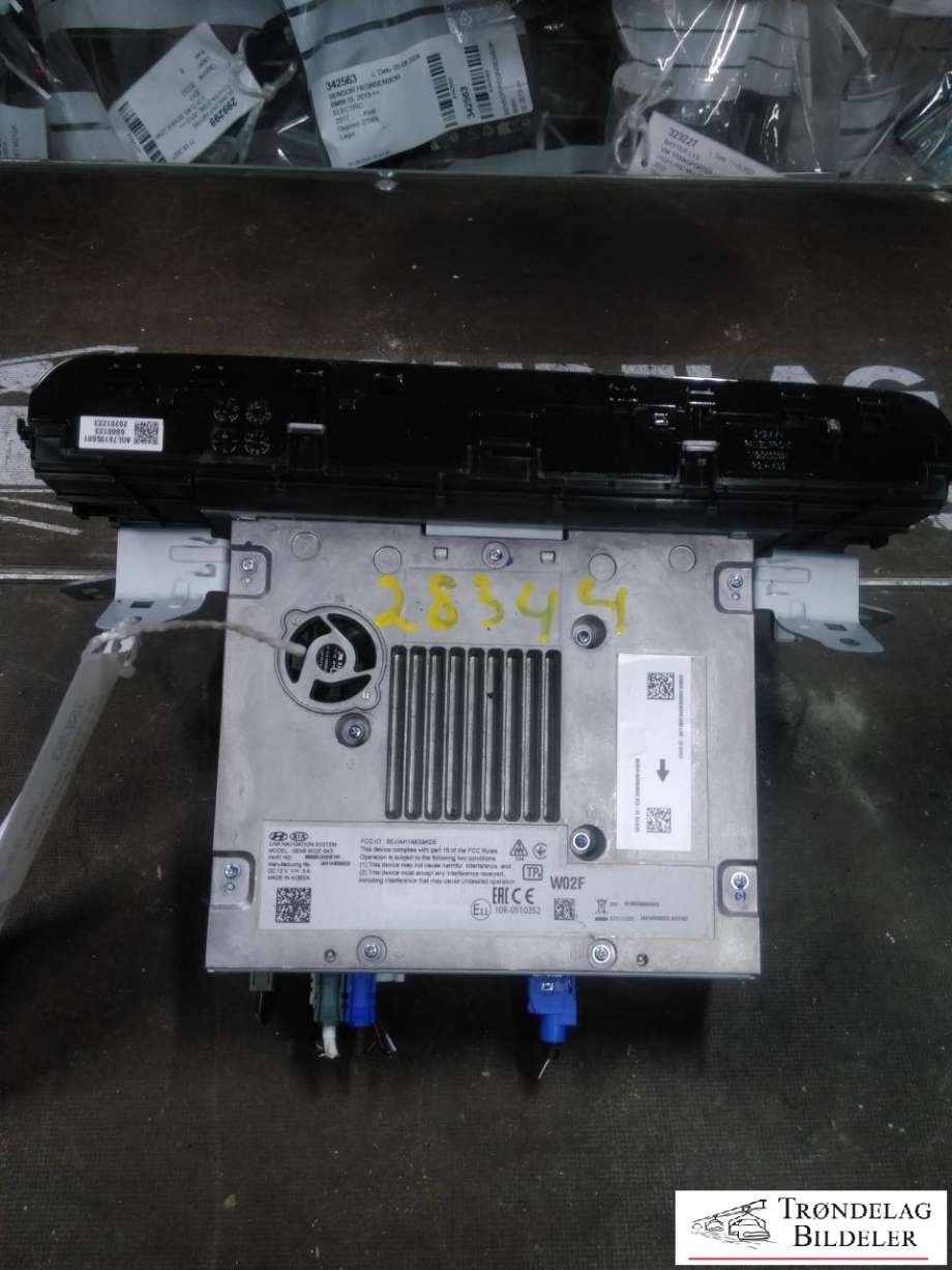 Bilstereo navigasjon til Kia e-Soul 2019-->> (Type III)  (96560J2020FHV|)