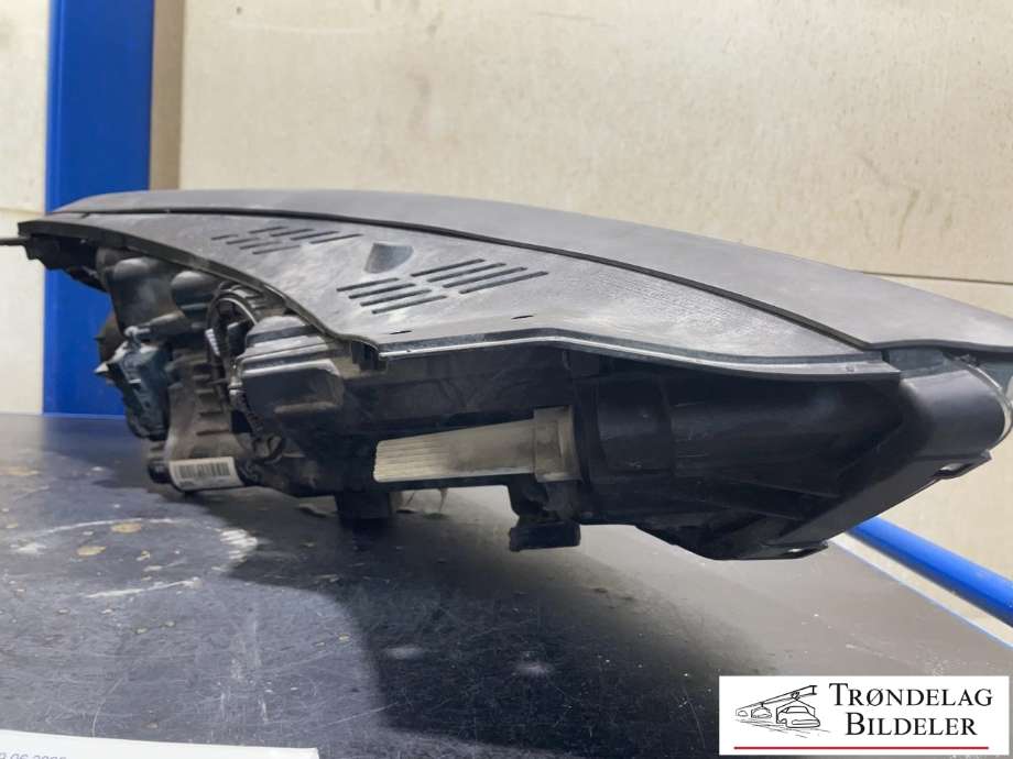 Frontlykt venstre full-LED til Hyundai Tucson 2015-2020  (92101D7200|)