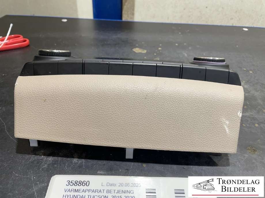 Varmeapparat betjening til Hyundai Tucson 2015-2020 (97250-D7290YAK|)