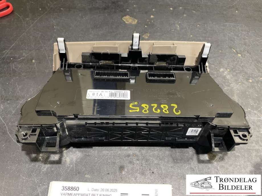 Varmeapparat betjening til Hyundai Tucson 2015-2020 (97250-D7290YAK|)