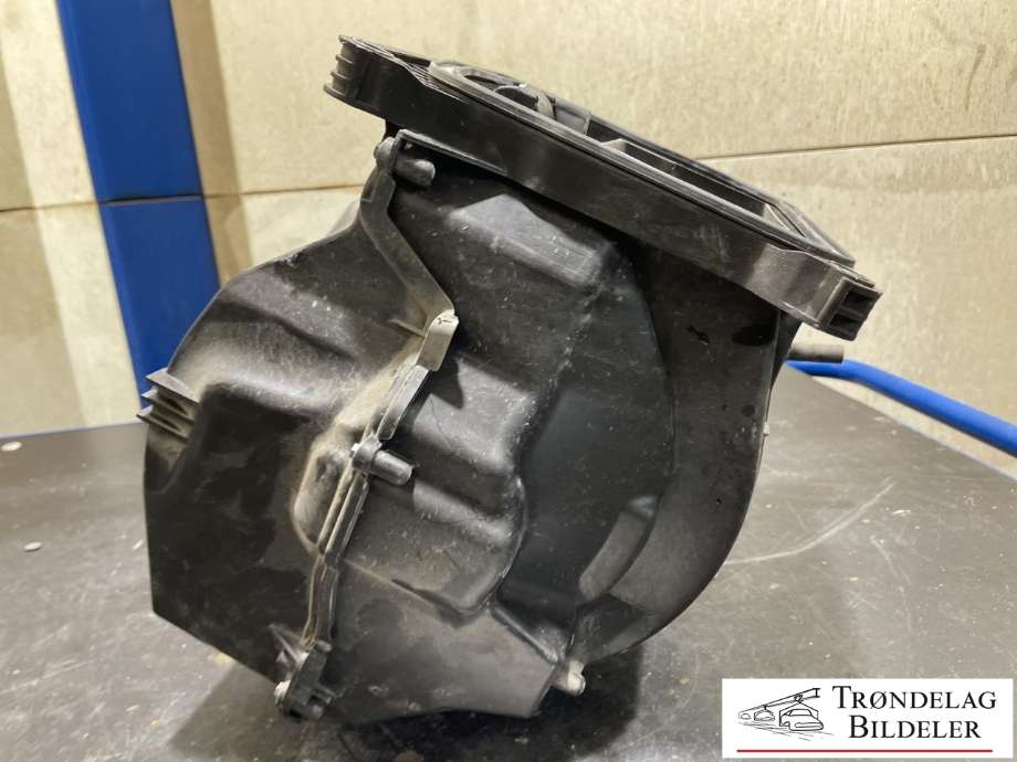 Luftfilterboks til Audi A6 2008-2011 (Type III, Fase 2) (C6) (C6) (4F0 820 155 F|)