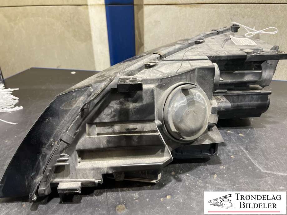 Frontlykt høyre xenon til Audi A7 2010-2014 (Type I, Fase 1)  (4G8 941 754|4G8 941 754 F|)