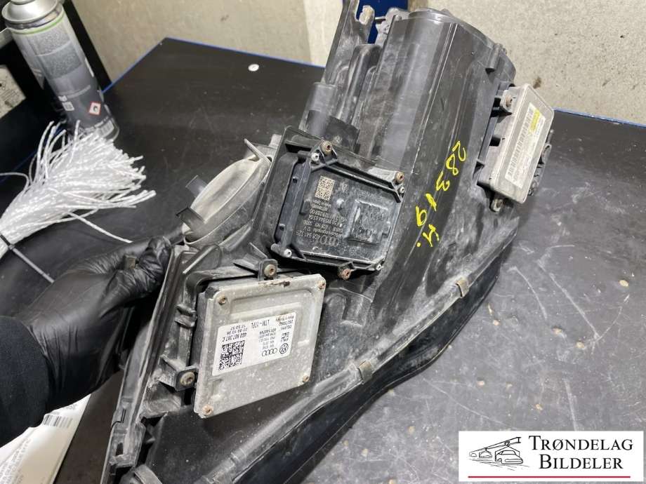 Frontlykt høyre xenon til Audi A7 2010-2014 (Type I, Fase 1)  (4G8 941 754|4G8 941 754 F|)