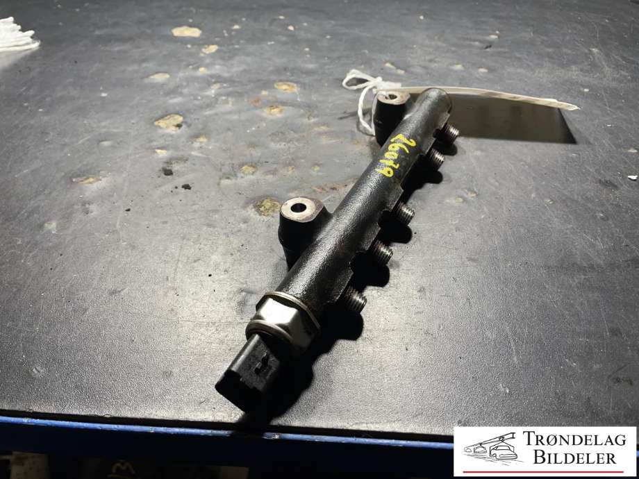 Dyseskinne (fuelrail) til Volvo S60 2010-2014 (Type II, Fase 1)  (9685297580|31422168|31422169)