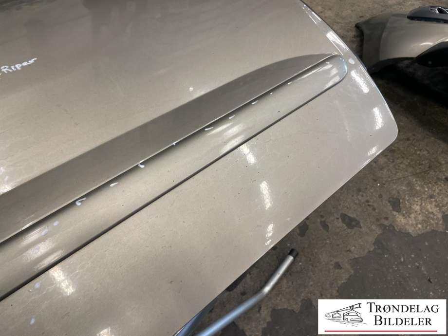Dør høyre foran til Peugeot 5008 2010-2017 (Type I)  (9004AV|)