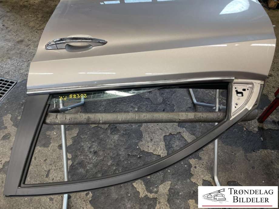 Dør venstre foran til Hyundai Tucson 2015-2020  (76003D7000|76003D3001|)