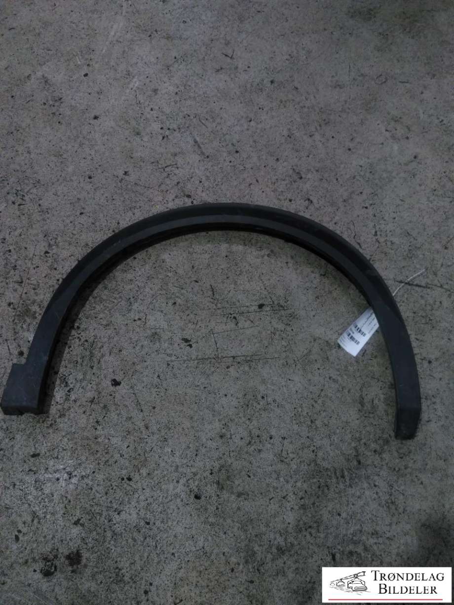 Hjulbuelist høyre foran til Peugeot e-2008, 2019-->>  (98 257 366 XT)