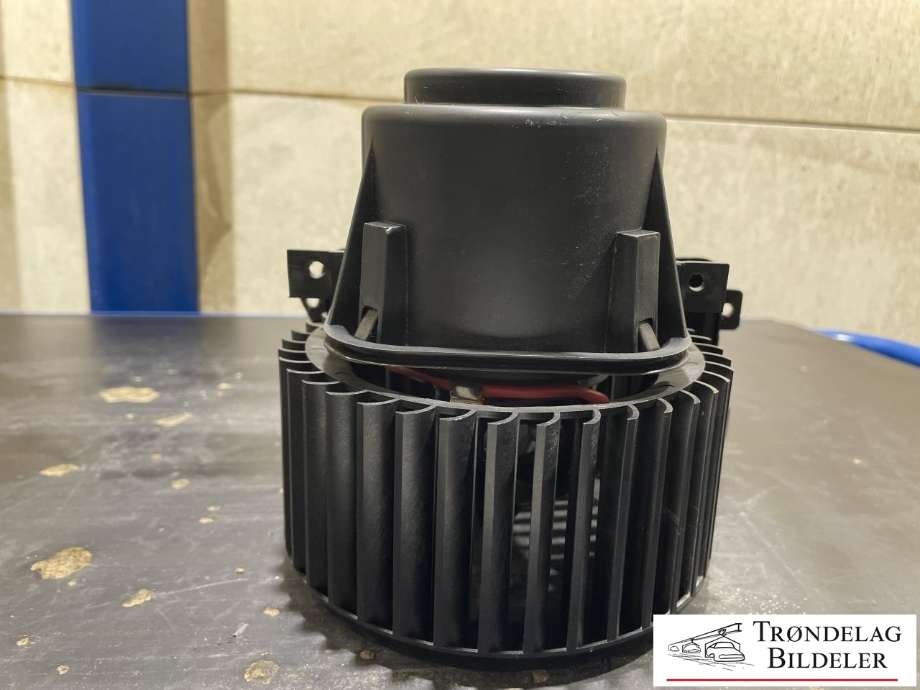 Varmeapparat motor til VW Transporter / Caravelle 2003-2009 (Fase 1) (T5) (T5) (7H0 819 021|7E0 819 021 A|955 572 061 00|955 572 061 01|7E0819021A|7H0819021A)