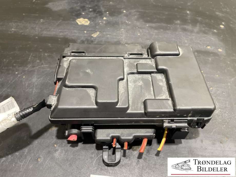 Sikringsboks til Volvo V70 2014-2016 (Type III, Fase 2)  (30659092|31409755 LHD|)