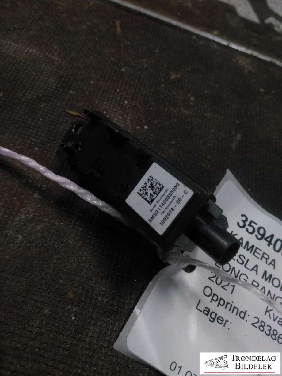Kamera til Tesla Model 3 2018-2023 (Fase 1)  (1092978-00-C|VENSTRE|)