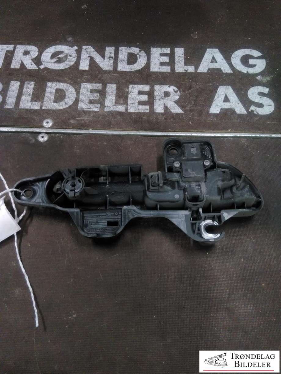 Dørhåndtak utv venstre foran til Tesla Model 3 2018-2023 (Fase 1)  (1528114-00-D|)