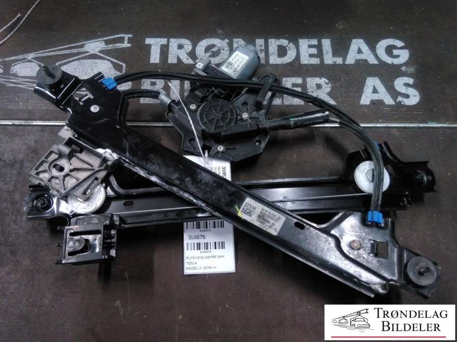 Ruteheis høyre bak til Tesla Model X, 2016-->> (1028821-00-B)