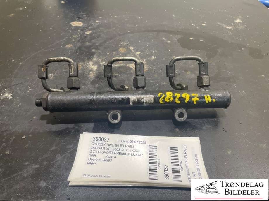 Dyseskinne (fuelrail) til Jaguar XF 2008-2015 (X250) (X250) (4R8Q9D280BC|JDE4063|)