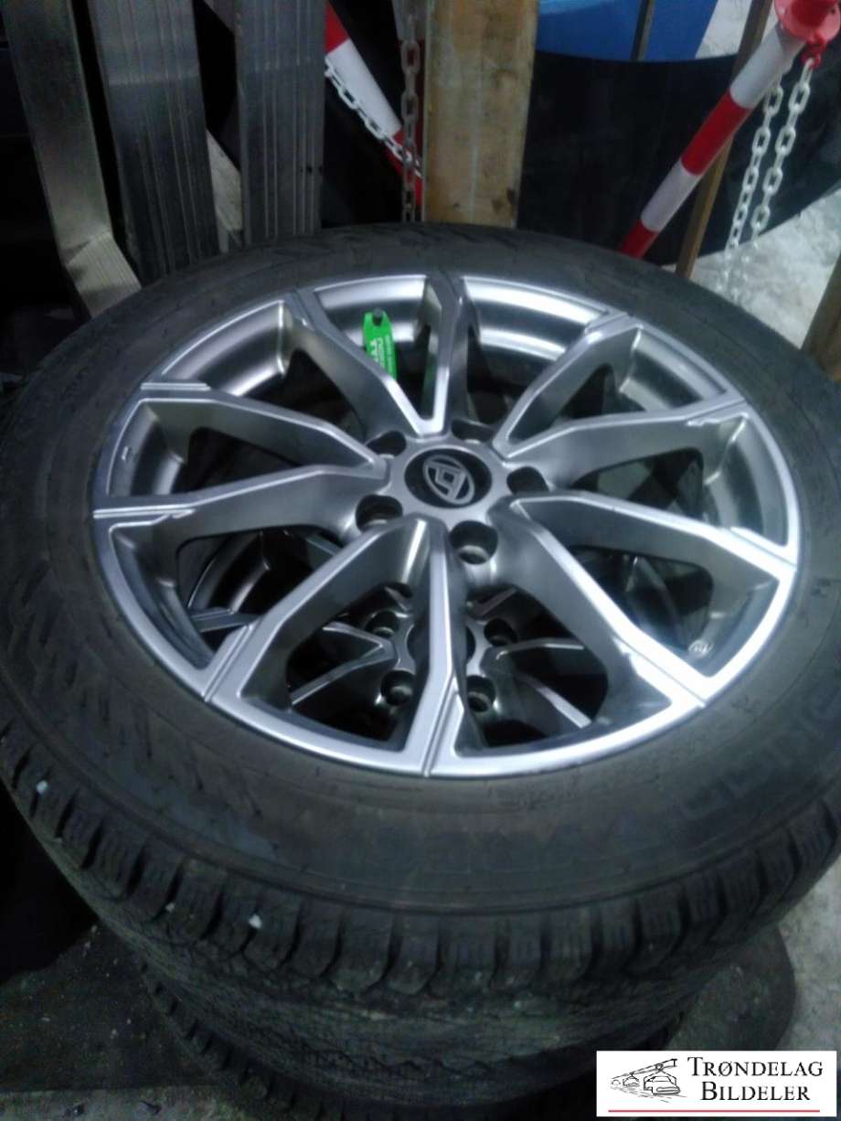 Hjulsett aluminium vinter til Maxus Euniq 5 2019-2023  (NOKIAN|215/55/R17 5X114.3 6.5JX17  CB61.4MM|10 MM MØNSTERDYBDE|PROD  22-24)