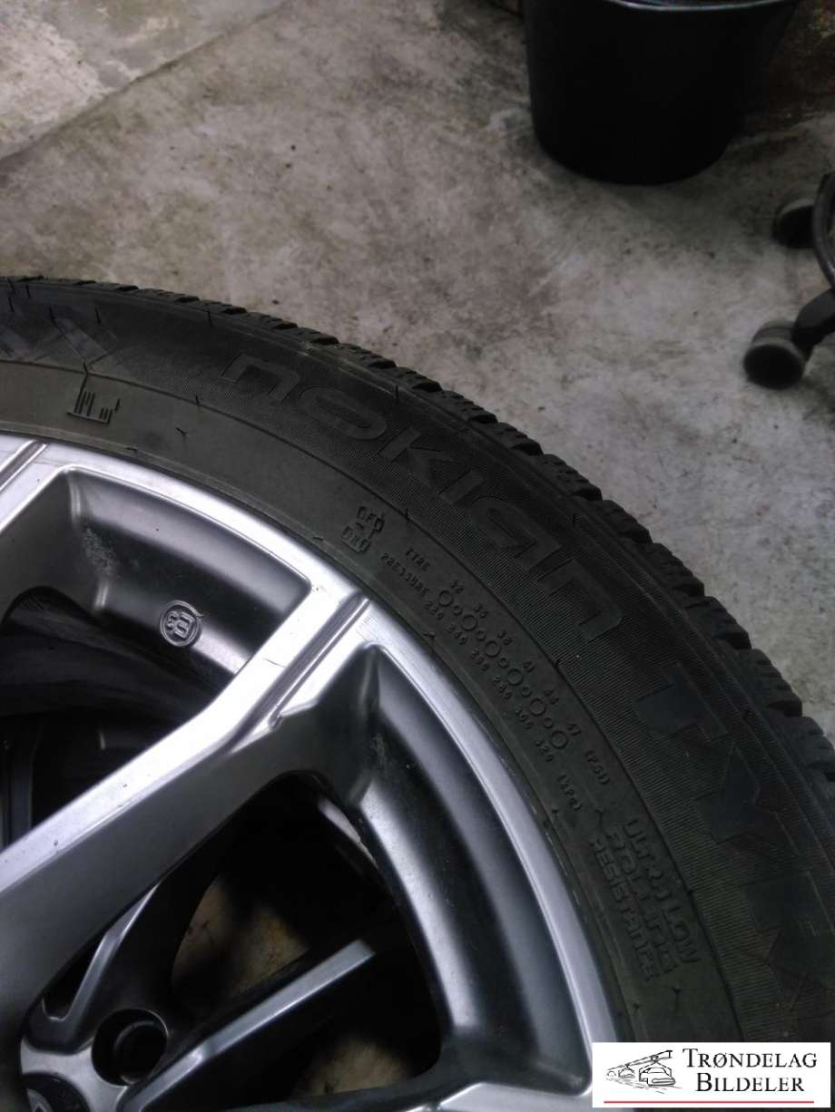 Hjulsett aluminium vinter til Maxus Euniq 5 2019-2023  (NOKIAN|215/55/R17 5X114.3 6.5JX17  CB61.4MM|10 MM MØNSTERDYBDE|PROD  22-24)