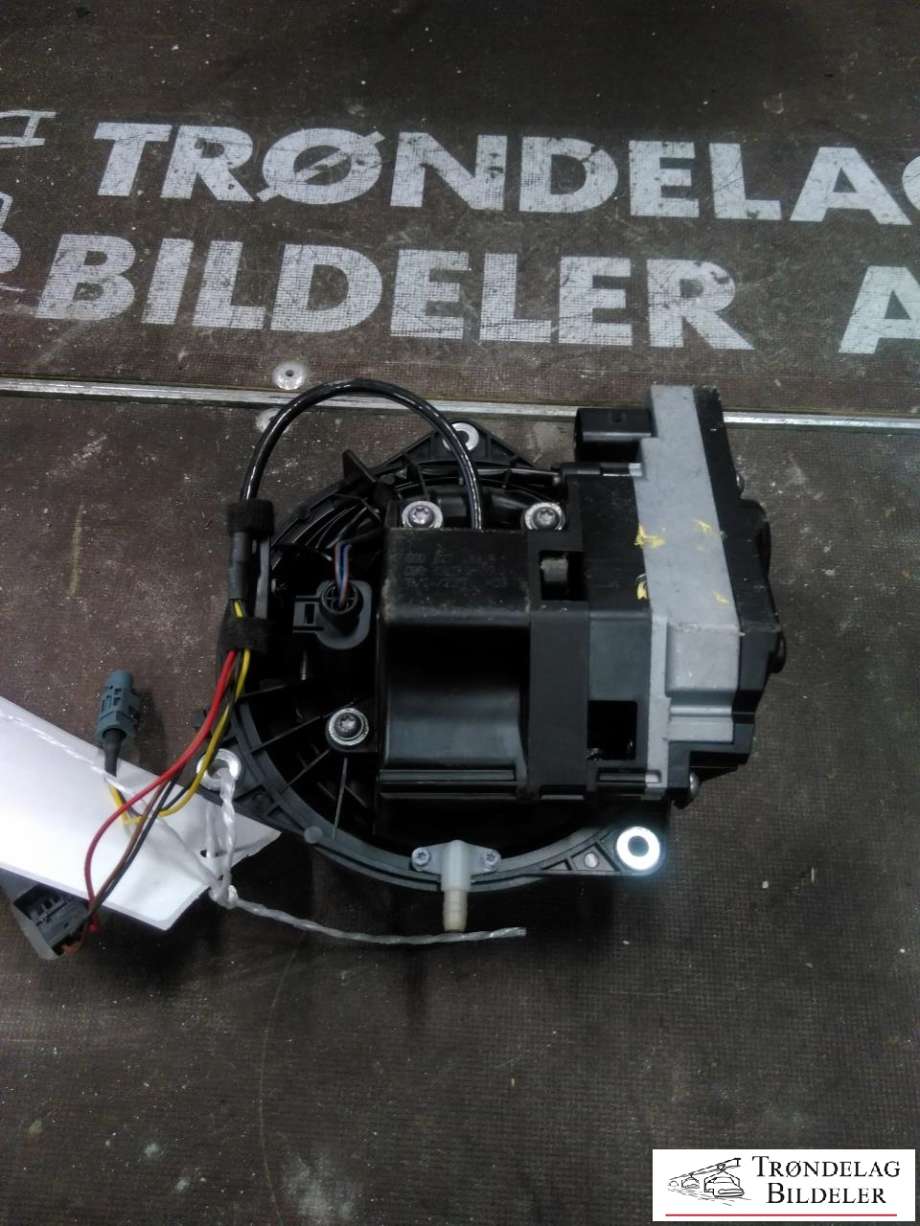 Bakluke/bakdør håndtak til VW e-Golf 2017-2020 (Fase 2)  (5G0 827 469 F|5G0 827 469 F  FOD|)
