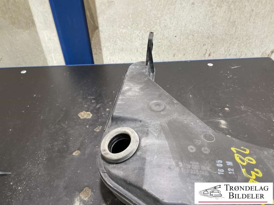 Spylertank til Audi Q5 2012-2017 (Type I, Fase 2)  (8R0 955 453 B|8R0 955 453 D|)