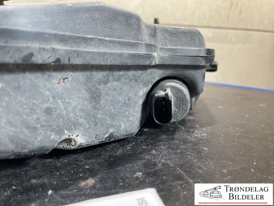 Spylertank til Audi Q5 2012-2017 (Type I, Fase 2)  (8R0 955 453 B|8R0 955 453 D|)