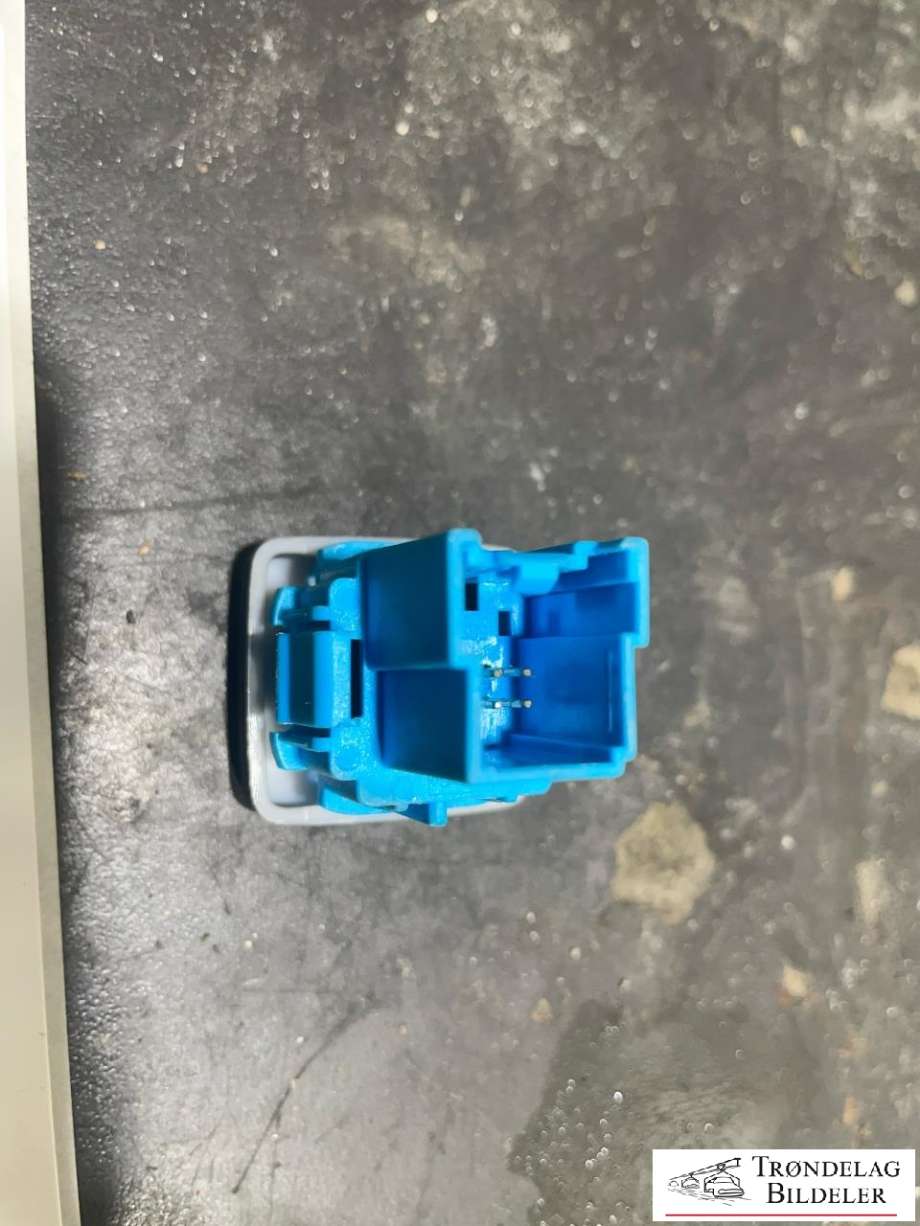 Bryter baklukeåpner til Ford Kuga 2019-->> (Type III) (JL1T-19B514-ABW|)