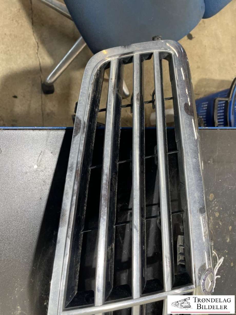 Grill til Mercedes E-Klasse 2009-2013 (Fase 1) (W212) (W212) (A 212 880 05 83 9040|)