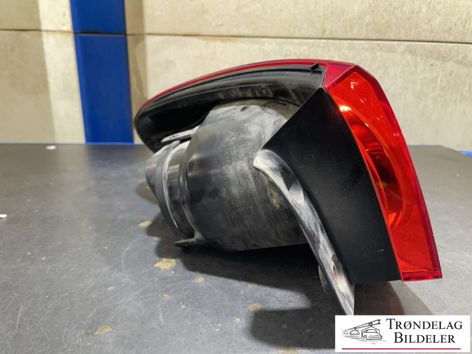 Baklykt høyre ytre til VW Tiguan 2007-2011 (Type I, Fase 1)  (5N0945096H|5N0945112D|)
