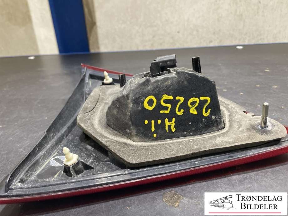 Baklykt høyre indre til VW Tiguan 2007-2011 (Type I, Fase 1)  (5N0945094B|5N0945108C|)