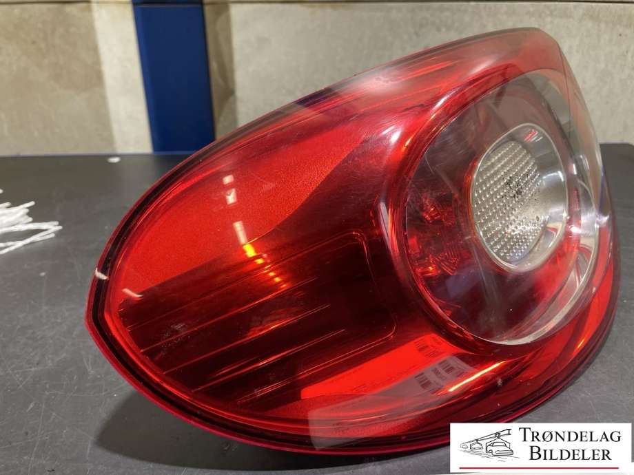 Baklykt venstre ytre til VW Tiguan 2007-2011 (Type I, Fase 1)  (5N0945095H|5N0945111D|)