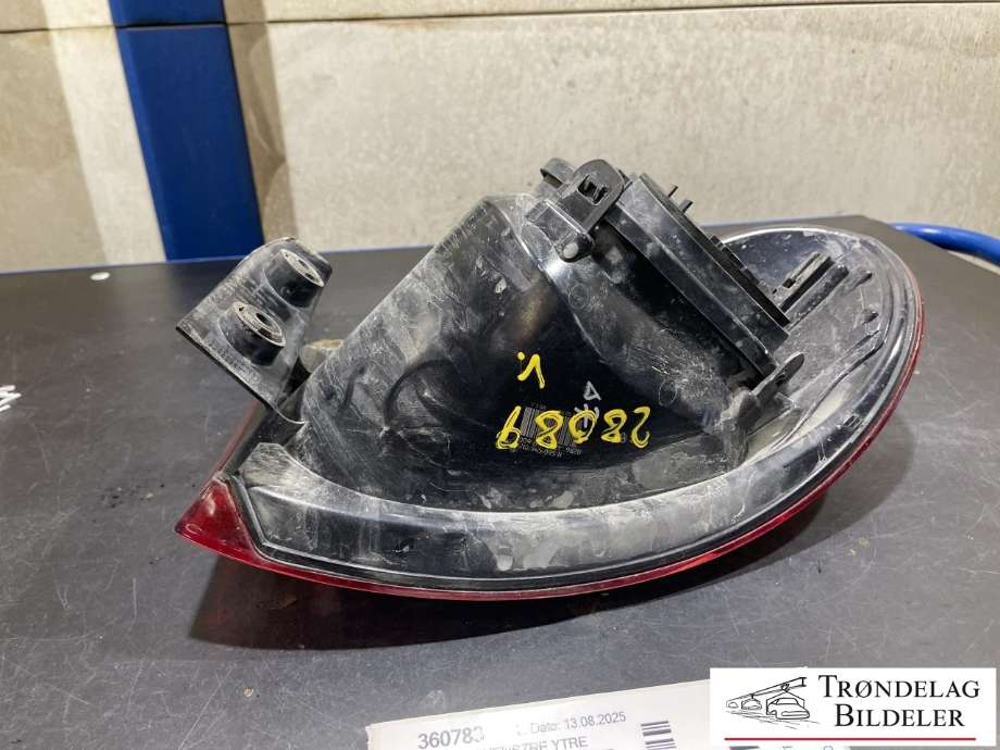 Baklykt venstre ytre til VW Tiguan 2007-2011 (Type I, Fase 1)  (5N0945095H|5N0945111D|)