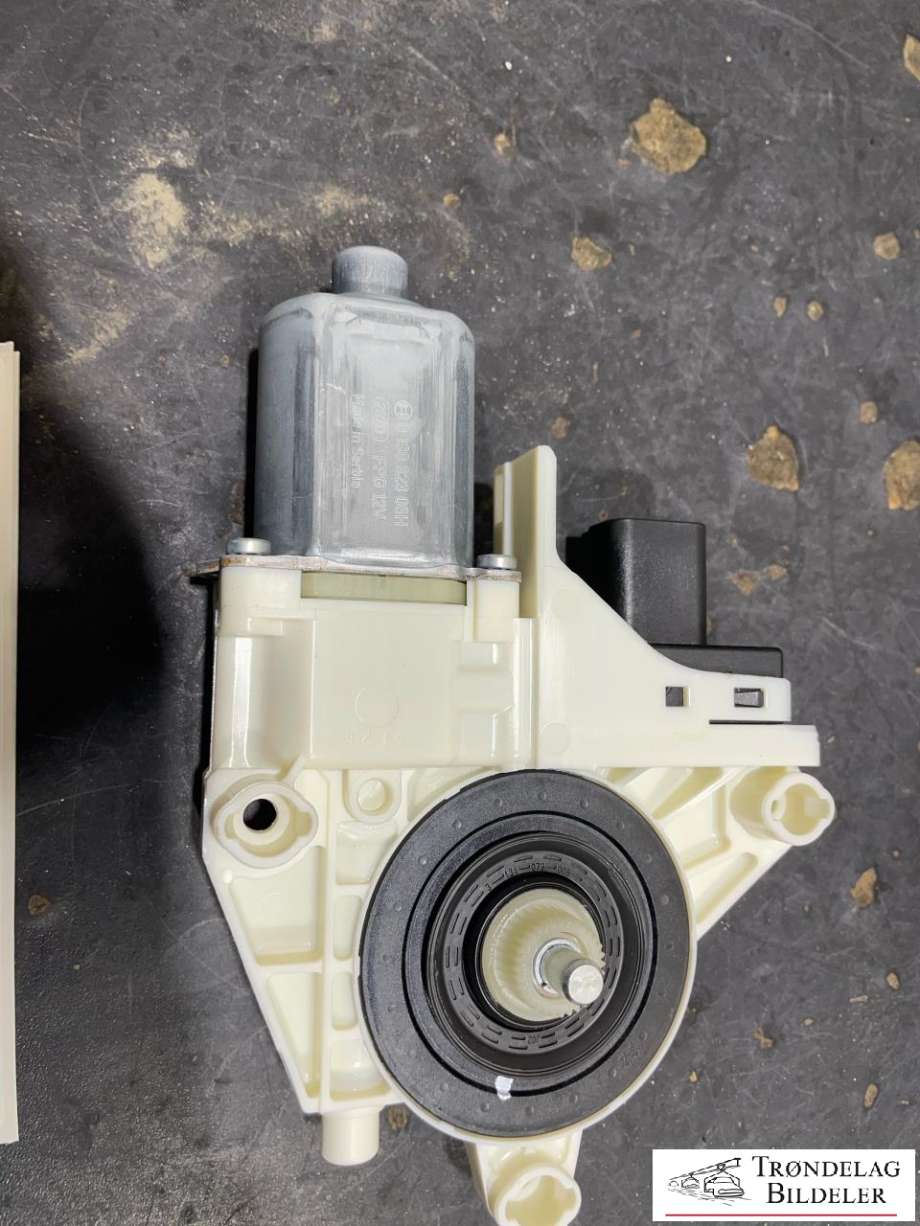 Ruteheis, kun motor, venstre bak til Tesla Model Y 2021-2024 (Type I)  (013082306H|)