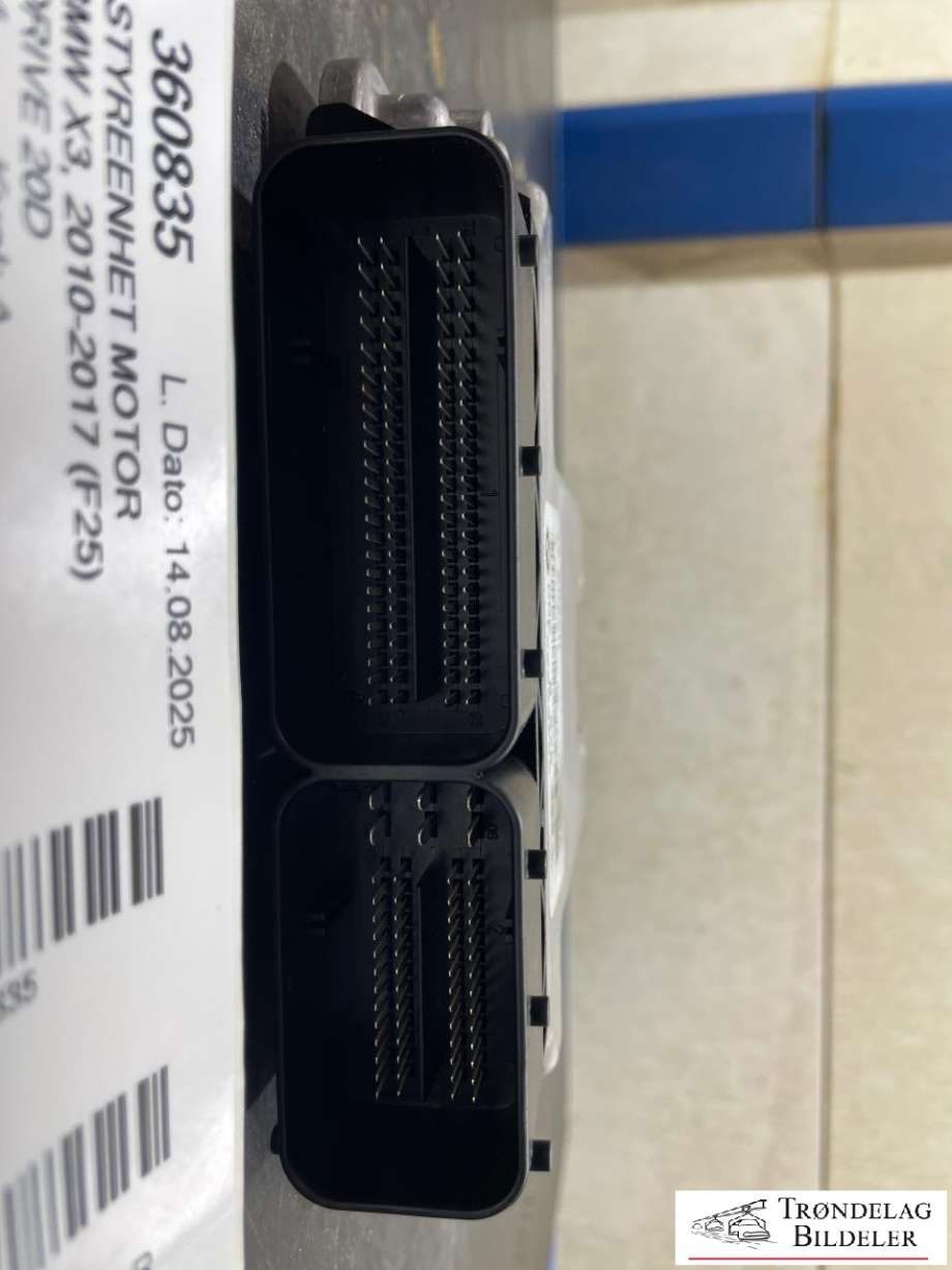 Styreenhet motor til BMW X3 2010-2017 (F25) (F25) (0 281 030 326|8 566 333-01|)