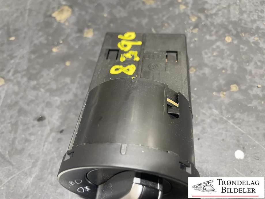 Bryter lys til VW Beetle 2011-2018 (Type II)  (6R0941531G|)