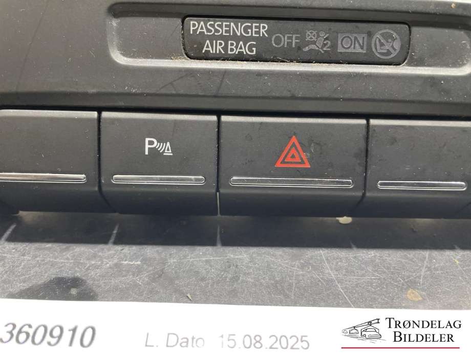 Bryter nødblink til VW Beetle 2011-2018 (Type II)  (5C5 953 509 B|5C5 927 122 B|)