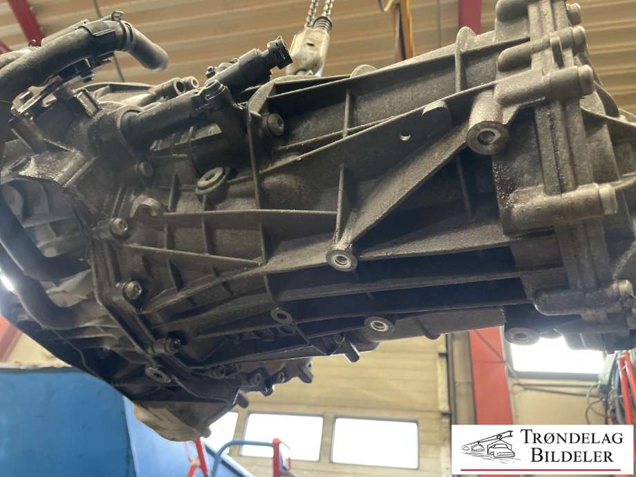 Girkasse manuell 6-trinn til Audi A4 2007-2014 (Type IV) (B8) (B8) (MVR|0B1 300 028 M|0B1 300 028 MX)