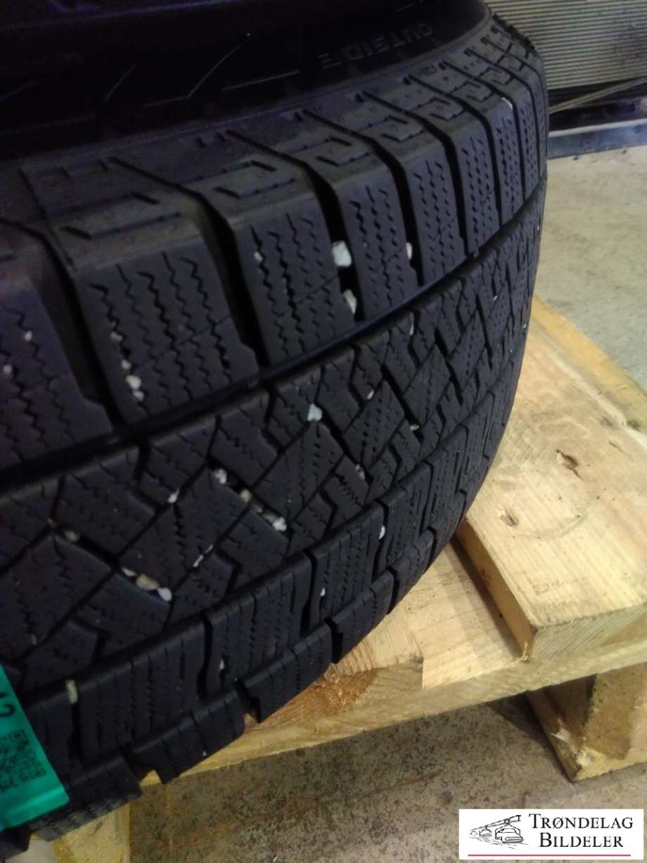 Hjulsett aluminium vinter til Saab 9-3 2008-2011 (Type II, Fase 2)  (PIRELLI|195/65R15 5X110 CB 65.1MM|5-6 MM|29/22)