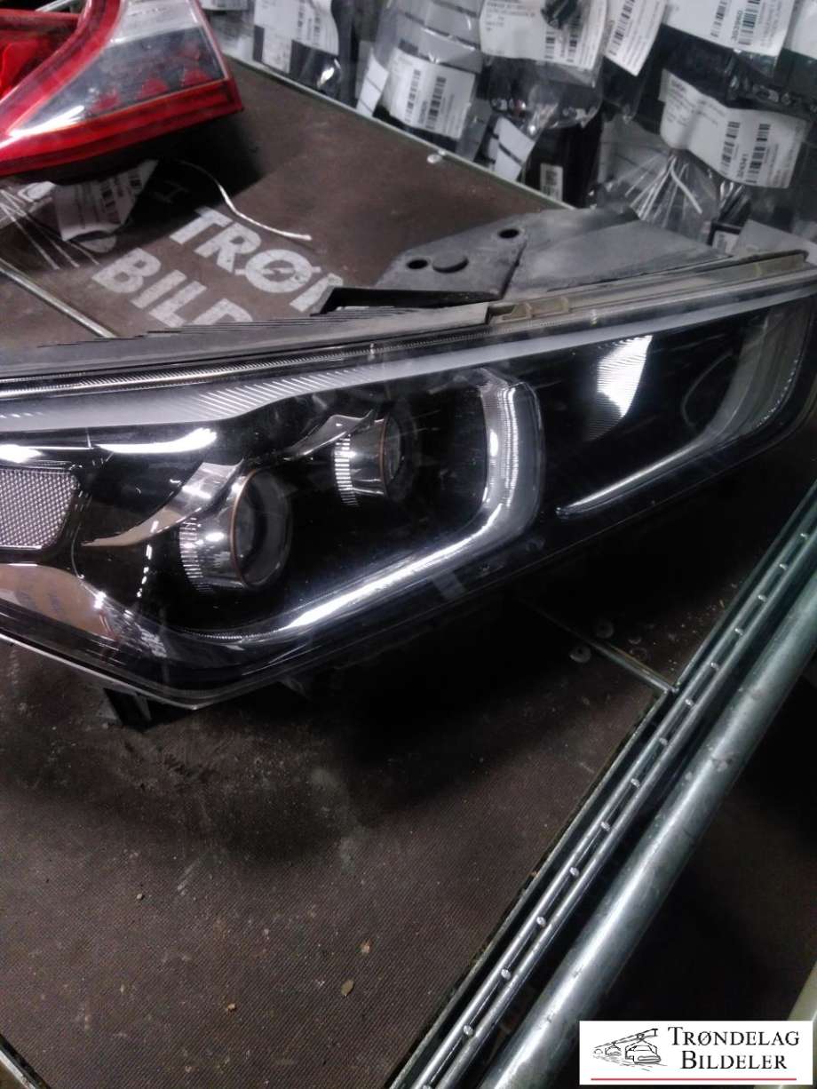 Frontlykt høyre full-LED til Hyundai Ioniq Electric 2016-2019 (Fase 1)  (92102G7000WPR|)