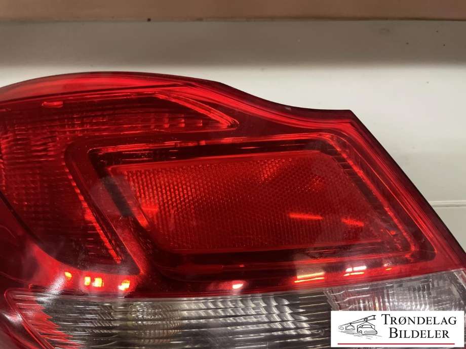 Baklykt venstre til Opel Insignia A 2009-2014  (13279621|)