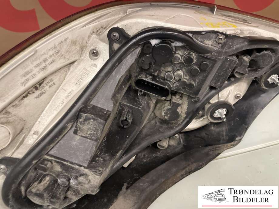 Baklykt venstre til Opel Insignia A 2009-2014  (13279621|)
