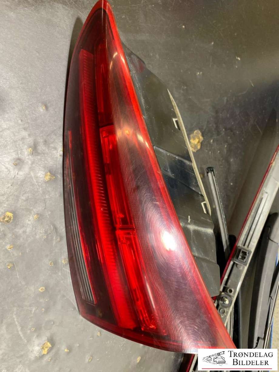 Baklykt høyre indre til Hyundai Tucson, 2015-2020  (92404D7600)