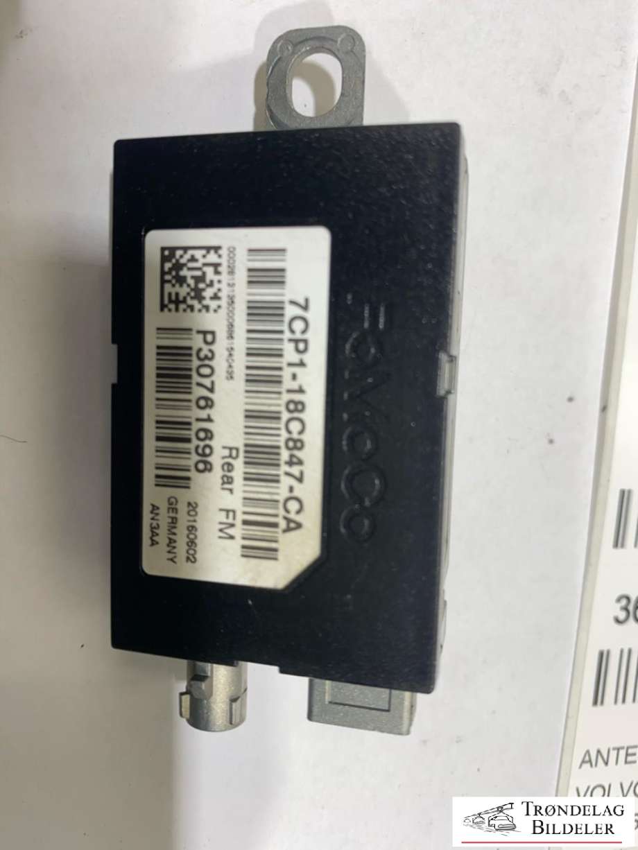 Antenne forsterker til Volvo V60/V60 CC, 2013-2018 (Type I, Fase 2)  (7CP118C847CA)