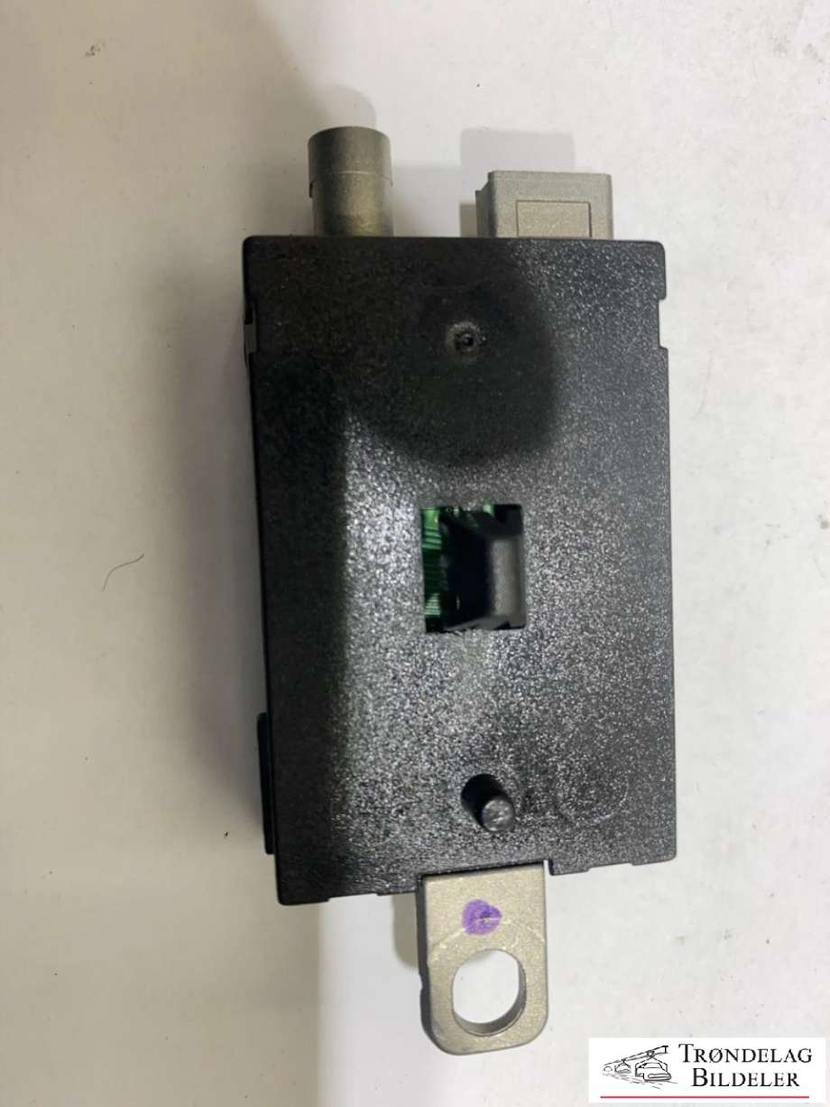 Antenne forsterker til Volvo V60/V60 CC 2013-2018 (Type I, Fase 2)  (7CP118C847CA|)