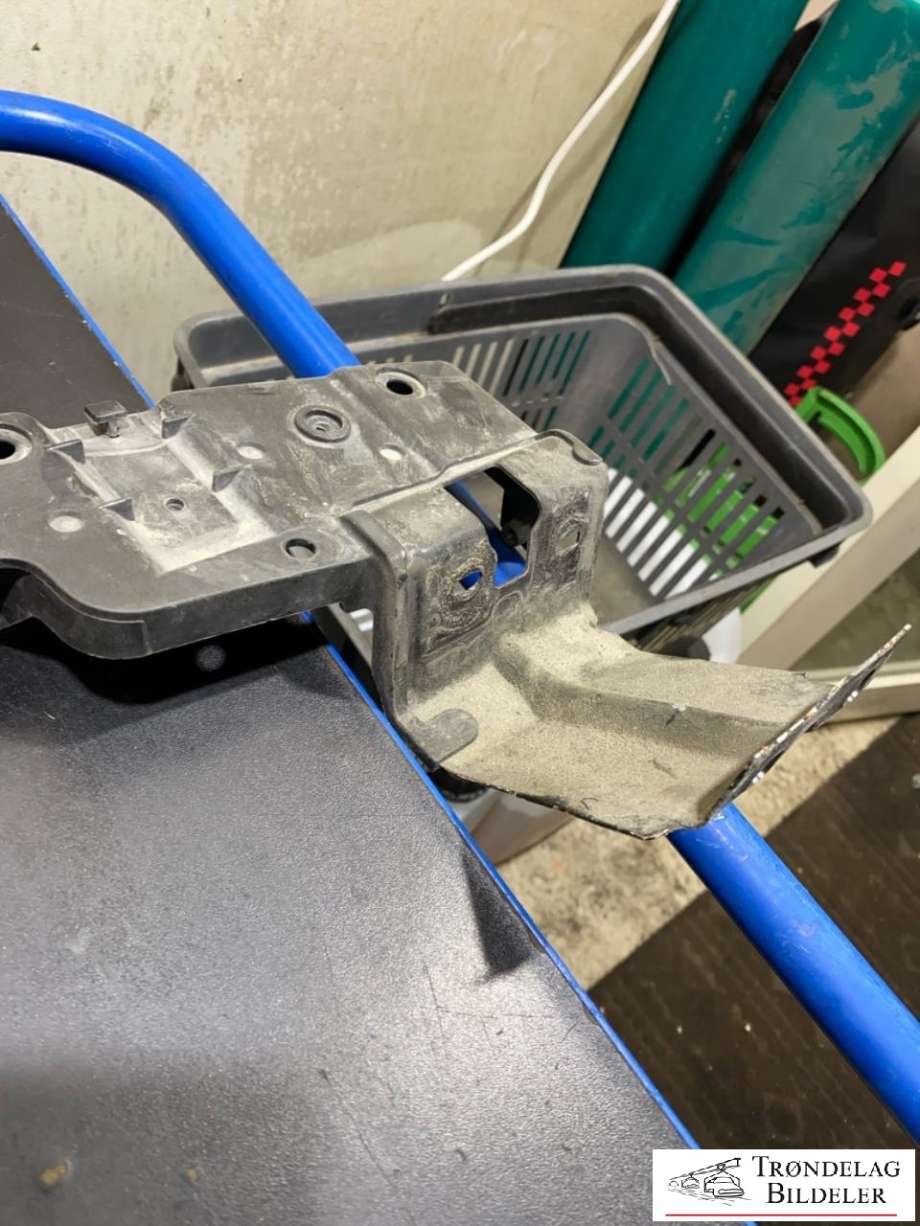 Frontplate øvre til Volvo V90 / V90 CC / S90 2016-->> (31651830|)