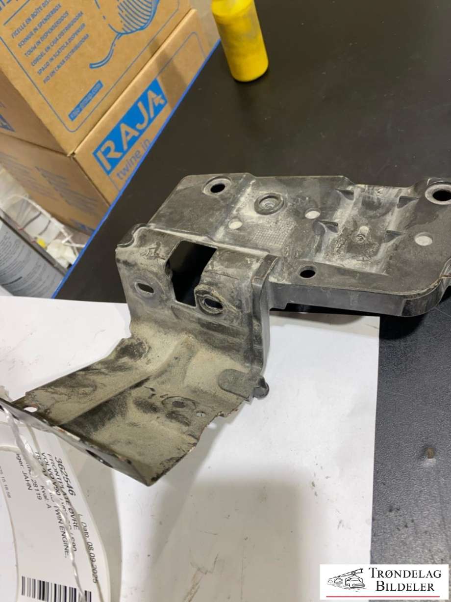 Frontplate øvre til Volvo V90 / V90 CC / S90 2016-->> (31651830|)