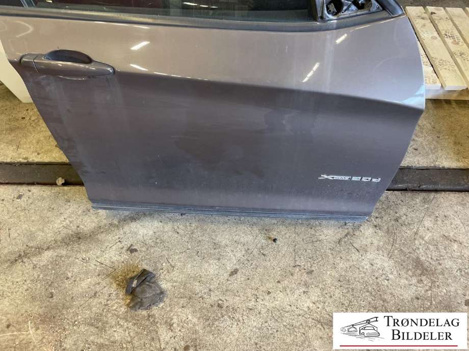 Dør høyre foran til BMW X3 2010-2017 (F25) (F25) (41 51 7 355 804|)
