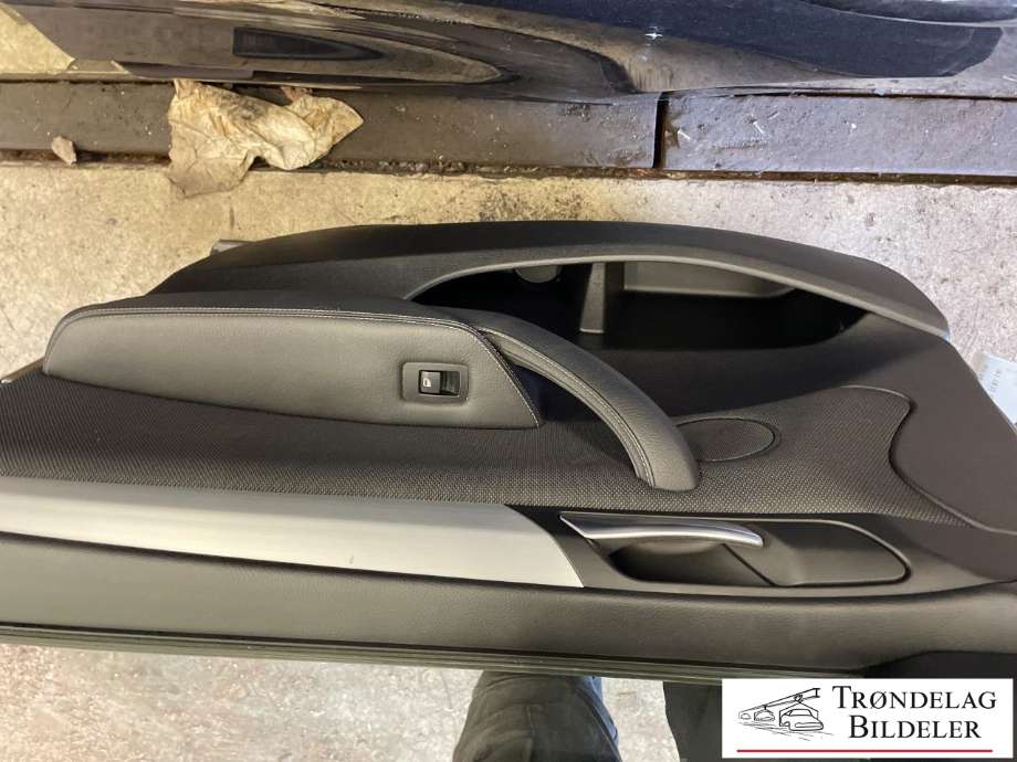 Dør høyre foran til BMW X3 2010-2017 (F25) (F25) (41 51 7 355 804|)