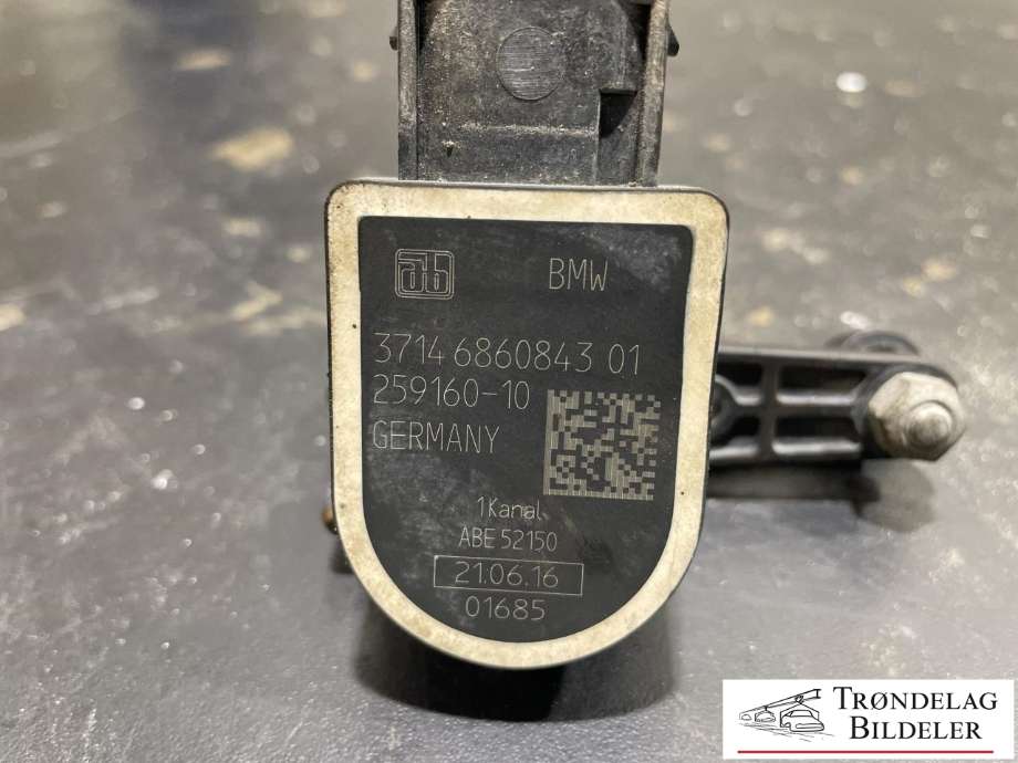 Sensor nivå, venstre foran til BMW M3 2014-2019 (F80) (F80) (3714 6860843 01|)