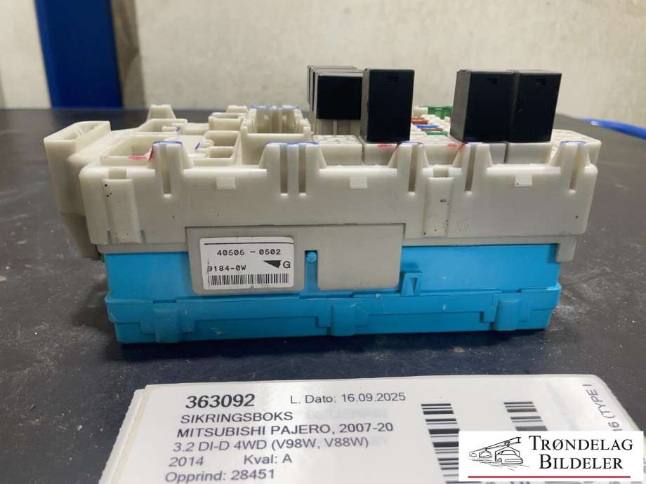 Sikringsboks til Mitsubishi Pajero 2007-2016 (Type IV, Fase 1)  (4505-0502|)
