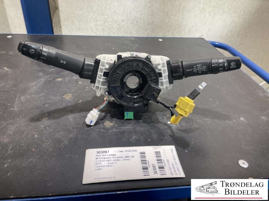 Bryter combi til Mitsubishi Pajero, 2007-2016 (Type IV, Fase 1)  (8600A312)