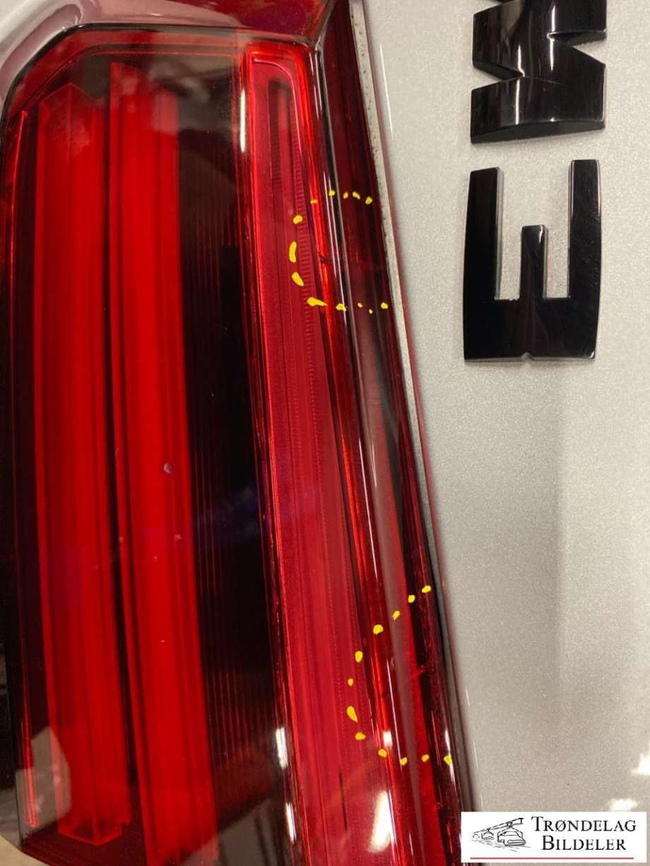 Bakluke til BMW M3 2014-2019 (F80) (F80) (41 00 7 288 757|)