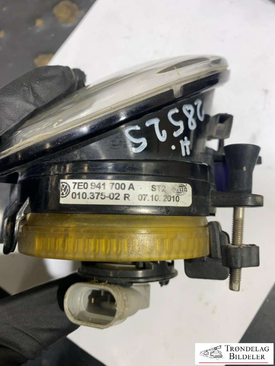 Tåkelykt høyre foran til VW Transporter / Caravelle 2009-2015 (Fase 2) (T5) (T5) (7E0941700A|)