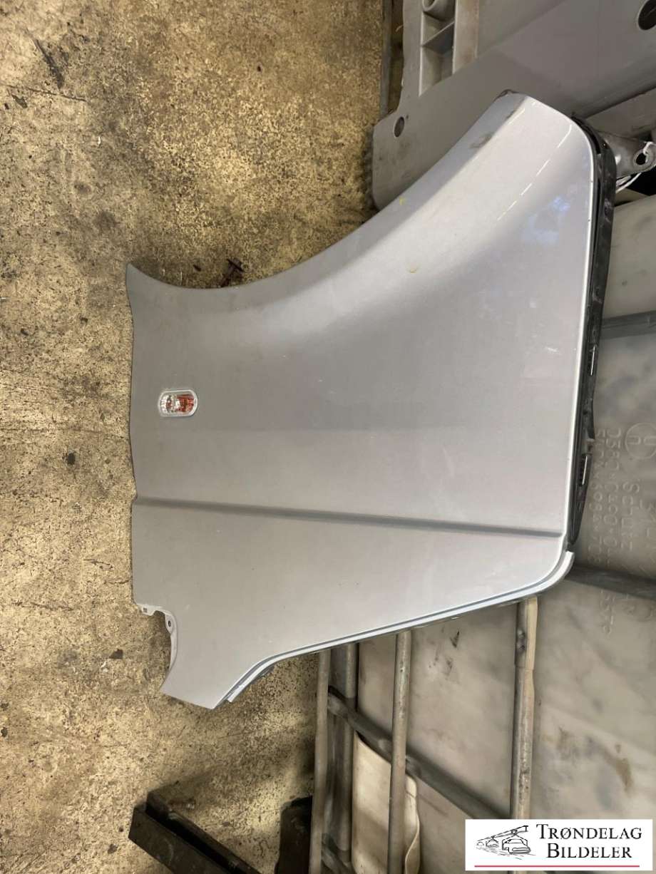 Skjerm venstre foran til Opel Astra H 2004-2009 (93178666|6101339|)